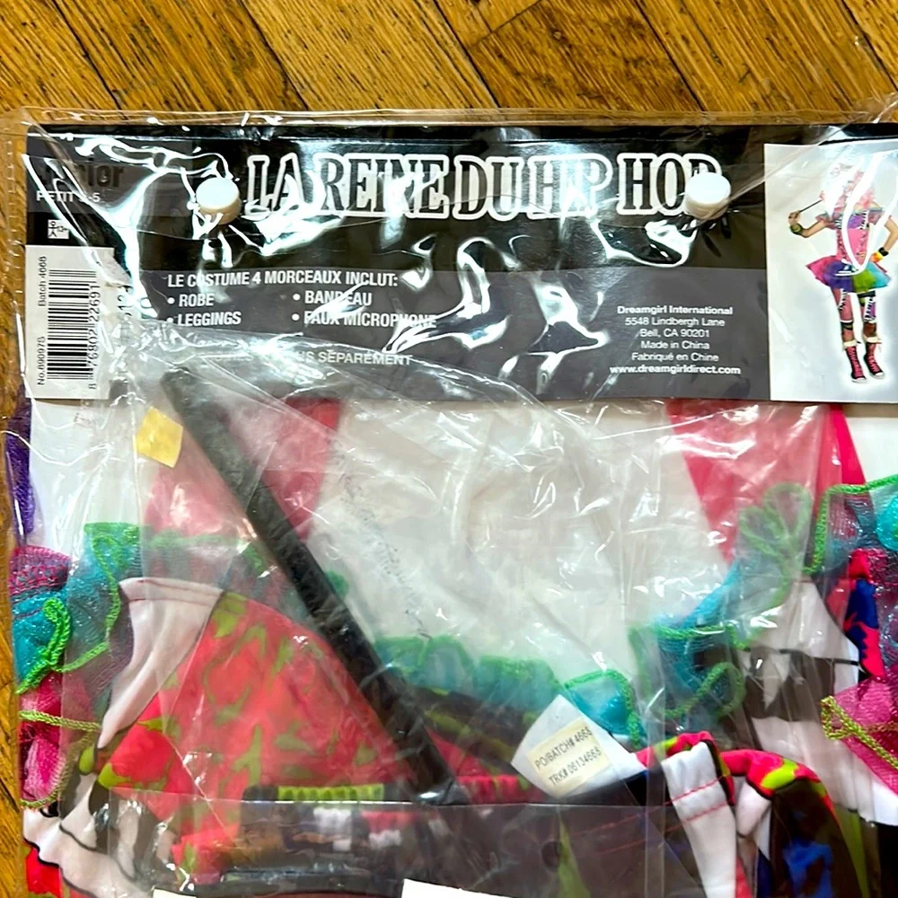 Halloween Costume never opened